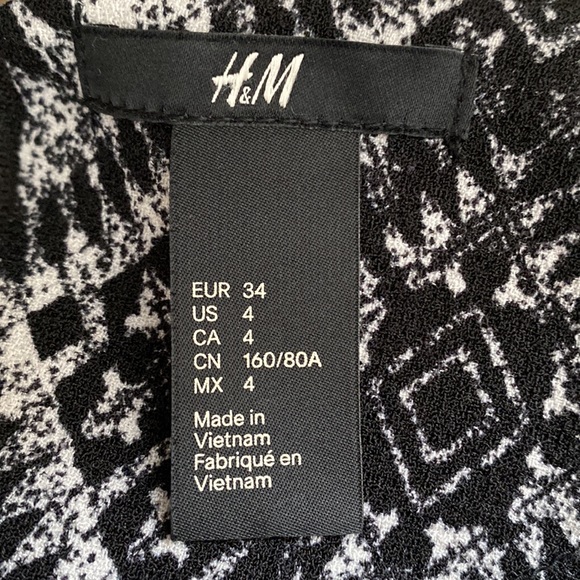 Professional Dress - Picture 4 of 5